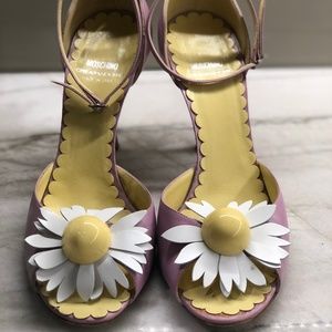 MOSCHINO DAISY ANKLE STRAP HEELS SIZE 39
